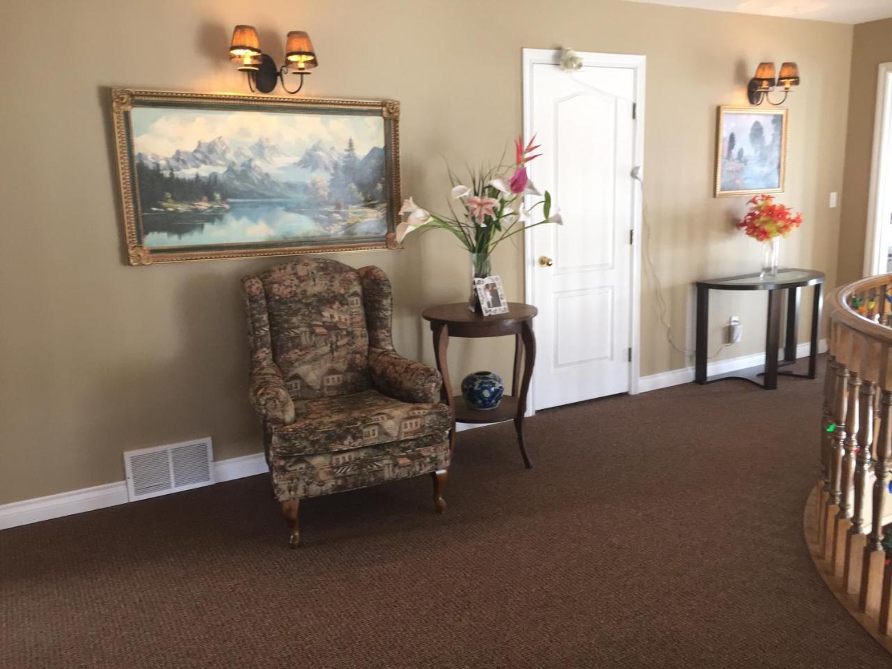 Lakeview House With 4 Rooms Kelowna Near Downtown & Knox Moutain ภายนอก รูปภาพ